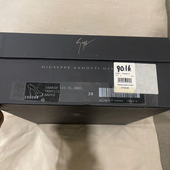 Giuseppe Zanotti Nude Patent Heel - Picture 6 of 6